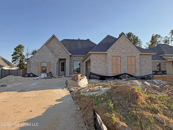 1215 Old Court Xing, Flowood, MS 39232