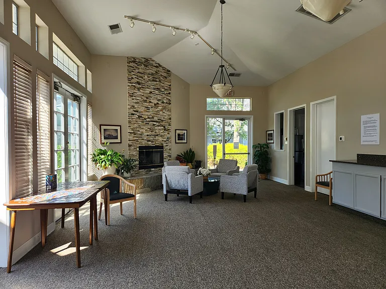 539 Torrey Pine Ln — Photo 36