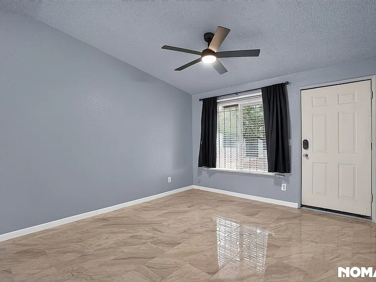 3645 N 69th Ave #37 — Photo 2