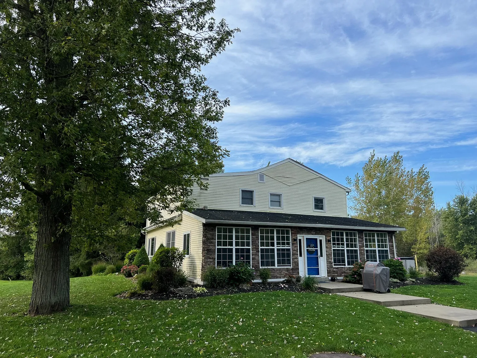 8350 Goodrich Rd — Photo 1