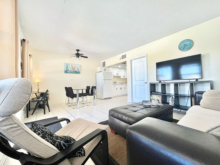 4532 Bougainvilla Dr #11 — Photo 13