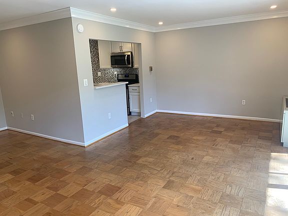 4th image of 3535 Chevy Chase Lake Dr APT 302