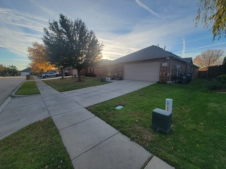 2356 Aurora Dr — Photo 23