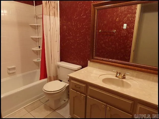 14 Woodlore Cir — Photo 10