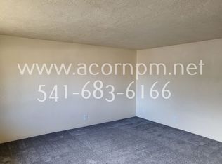 1029 J St #24, Springfield, OR 97477