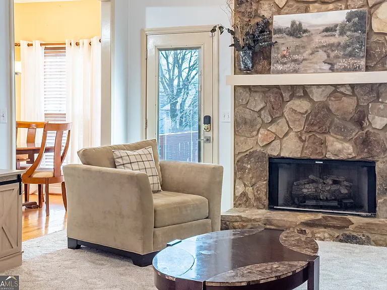 530 Waterford Dr — Photo 7