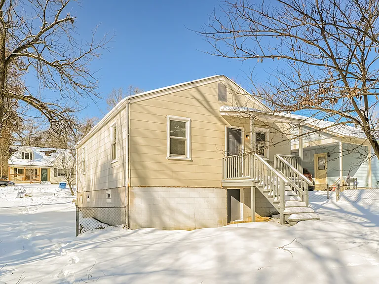 2214 Huntington Ave — Photo 14
