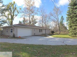 2135 E Lake Lansing Rd, East Lansing, MI 48823