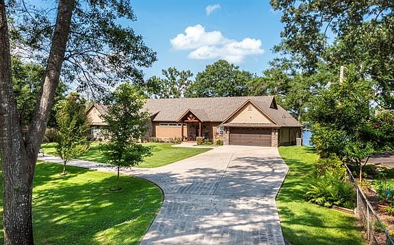 2nd image of 2124 W Lake Dr