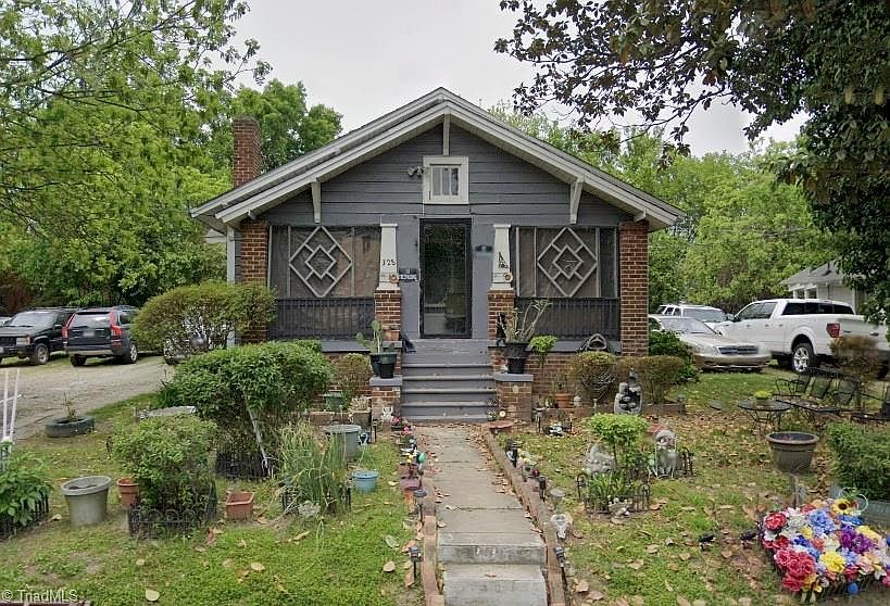 1st image of 328 Ennis St