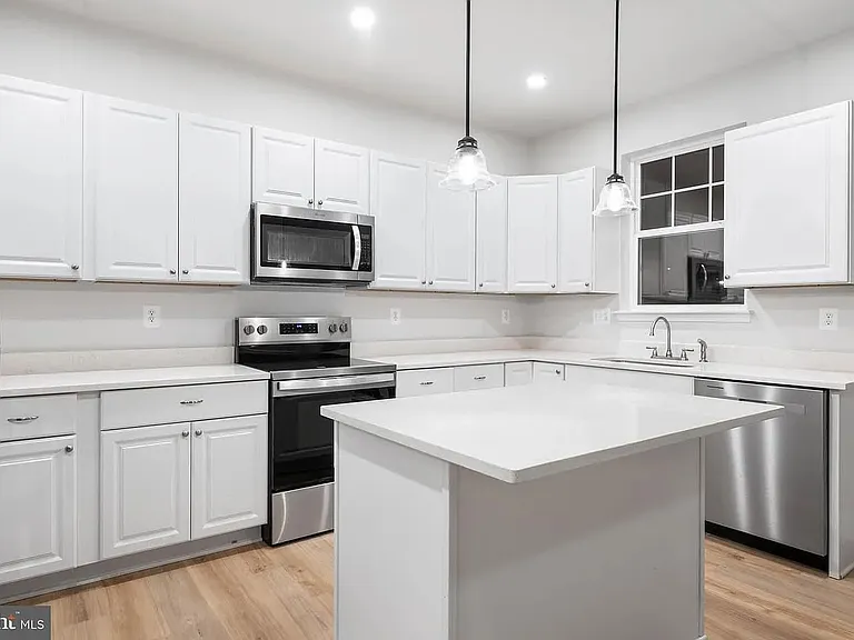 492 Mitchell Ave — Photo 11