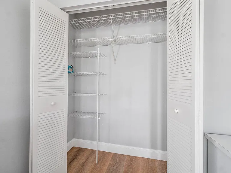 283 Normandy Ln #F — Photo 22