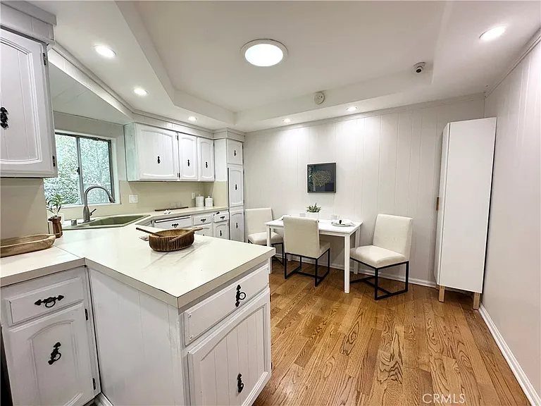6220 Etiwanda Ave — Photo 14