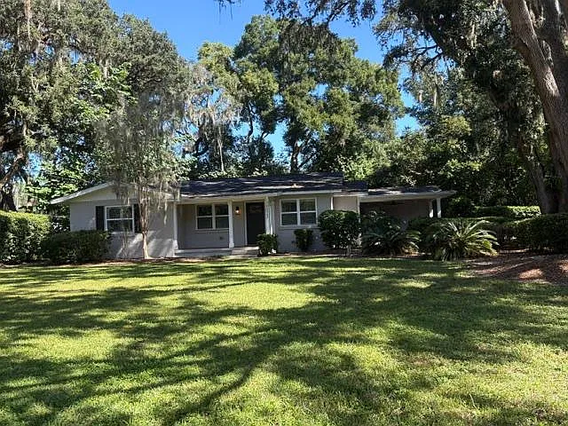 3 bed, 2.5 bath, 1861 sqft, $2,700 — Photo 1