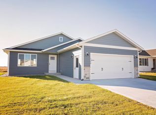 2408 Dean Ct, Brookings, SD 57006