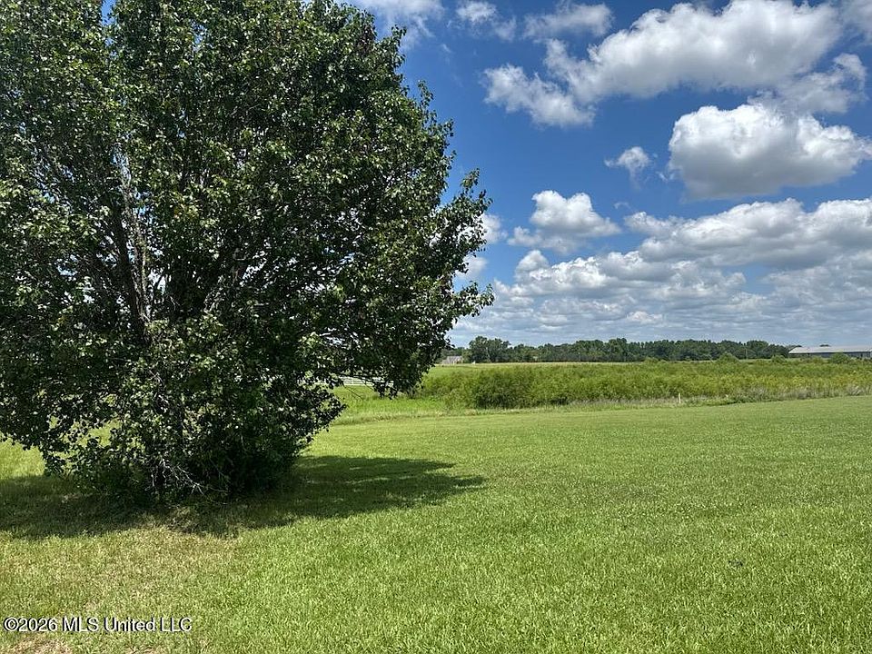 2nd image of 66 Lovorn Ct