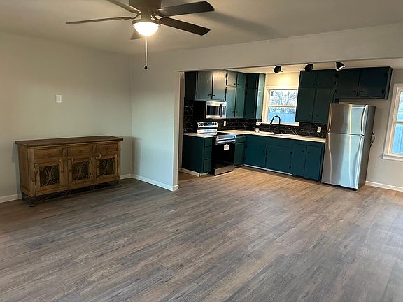 5th image of 1818 Lyndale Dr
