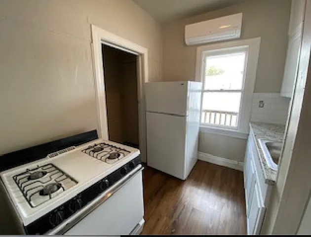 1946 Fairmount Ave #202 — Photo 7