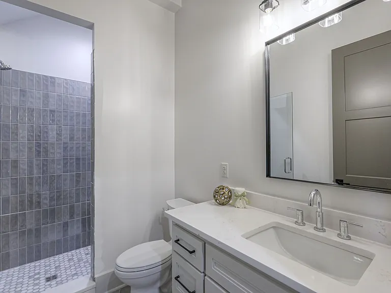 1025 Southwalk Dr — Photo 59