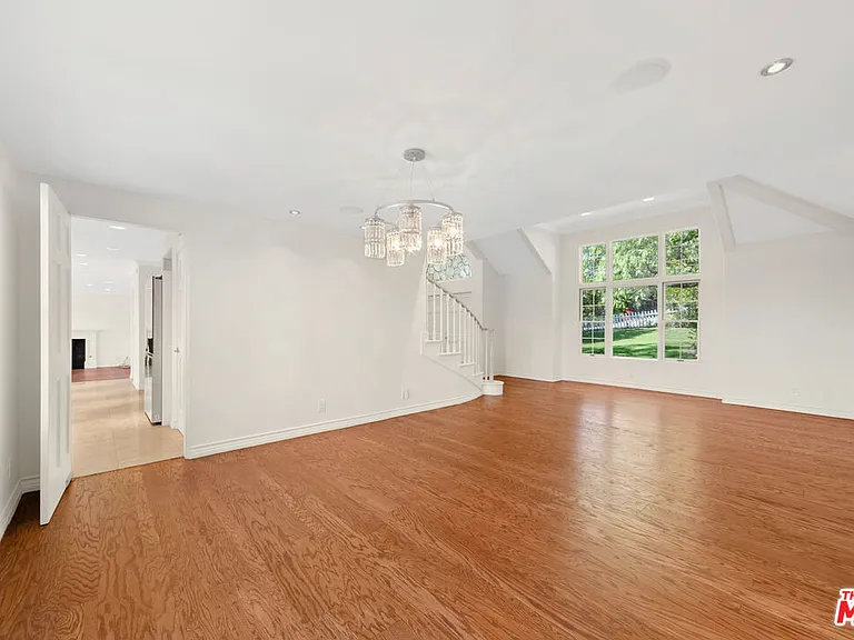 5958 Busch Dr — Photo 6