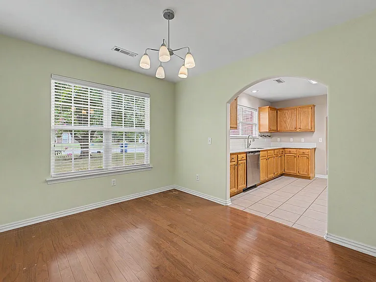 3801 SW Carriageway Ave — Photo 5