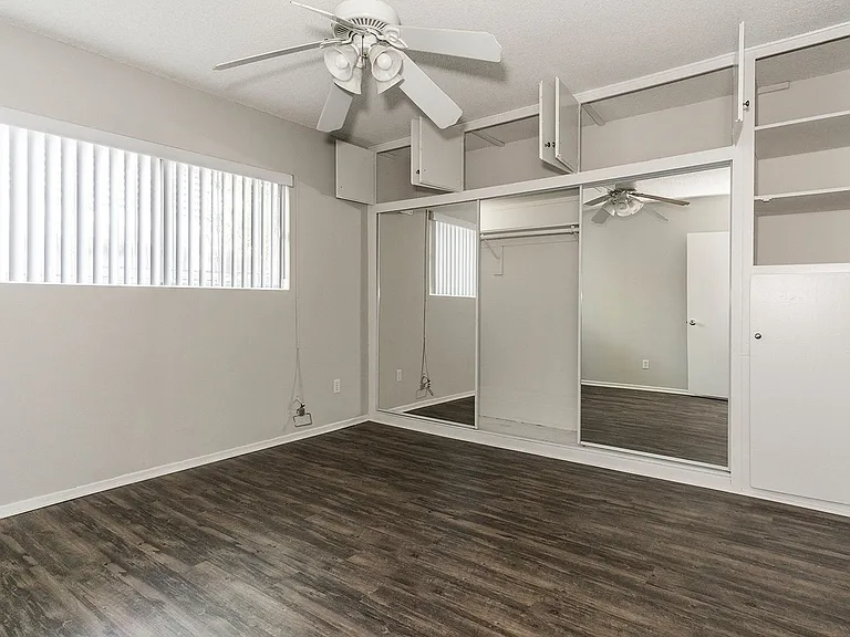 1268 Mariposa St — Photo 42