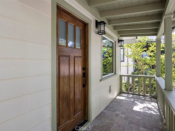 4th image of 5850 Burwood Ave