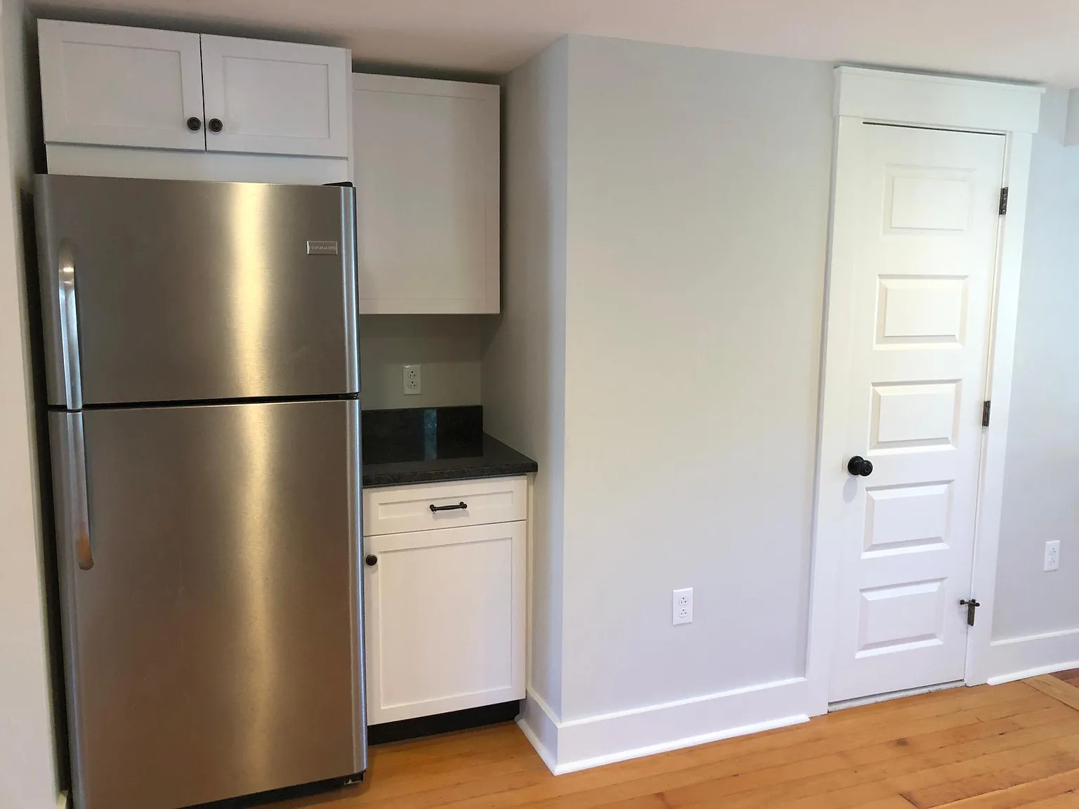1 bed, 650 sqft, $1,600 — Photo 4