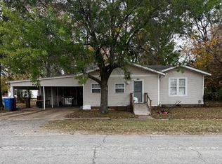 415 W 4th St, Corning, AR 72422