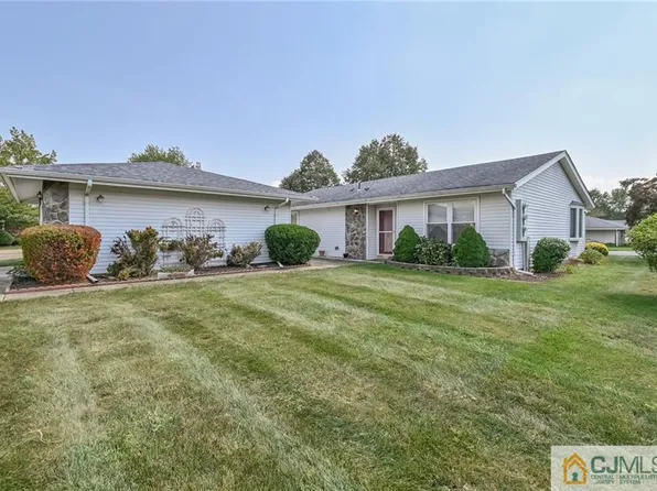 320 Persica Plz #C, Monroe Township, NJ 08831