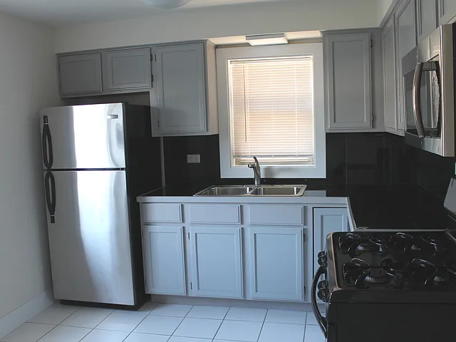 10519 S Artesian Ave #GE — Photo 7