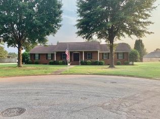 5099 Hilltop Dr, Milan, TN 38358