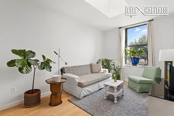 Sold by Citi Habitats | media 15