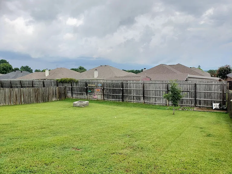 441 Maggie Cir — Photo 25