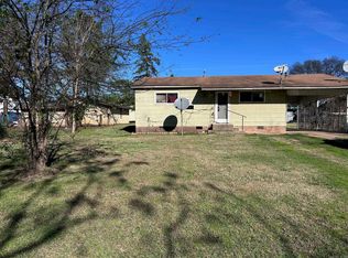 312 E Center St, Mineral Springs, AR 71851
