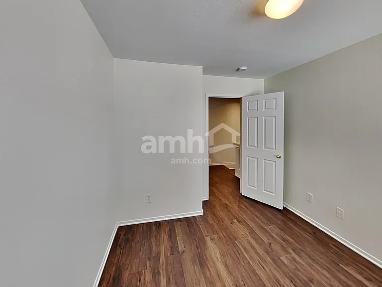 7534 Tuckaway Harbor St — Photo 19