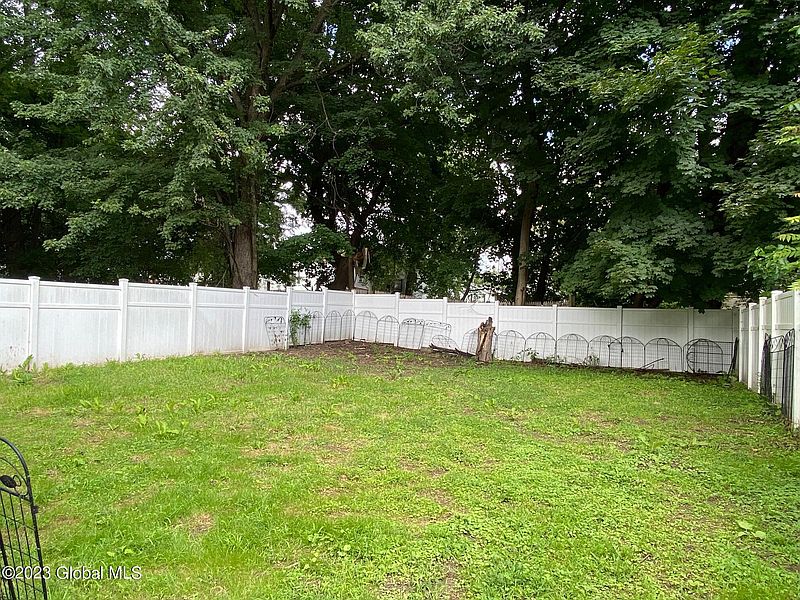 3rd image of 79 3rd Street