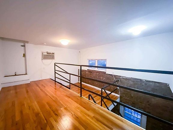 4th image of 202 1st Ave APT 18