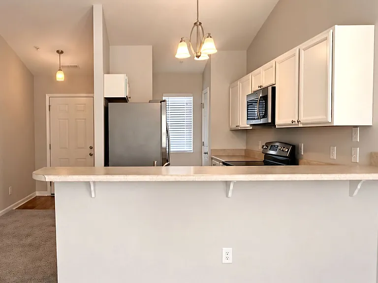 1280 White Tree Ln #B — Photo 8