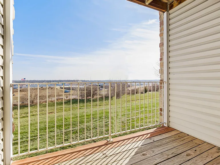 Three Bedroom - 3 Bed / 2 Bath - 1,326 Sq.Ft.