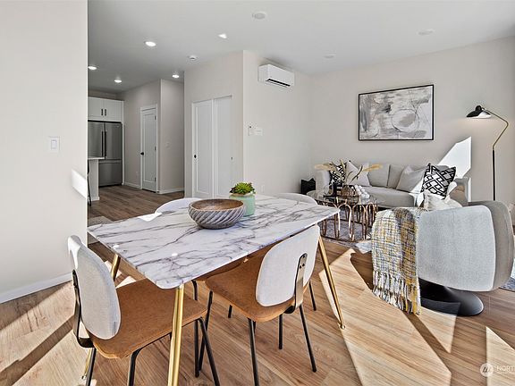 4th image of 10036 C Stone Avenue N