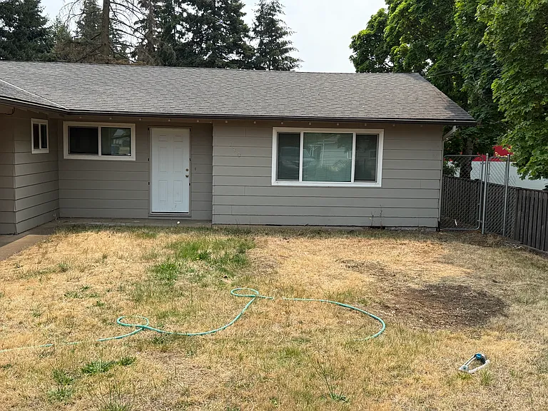 780 Oakhill Ave SE — Photo 13