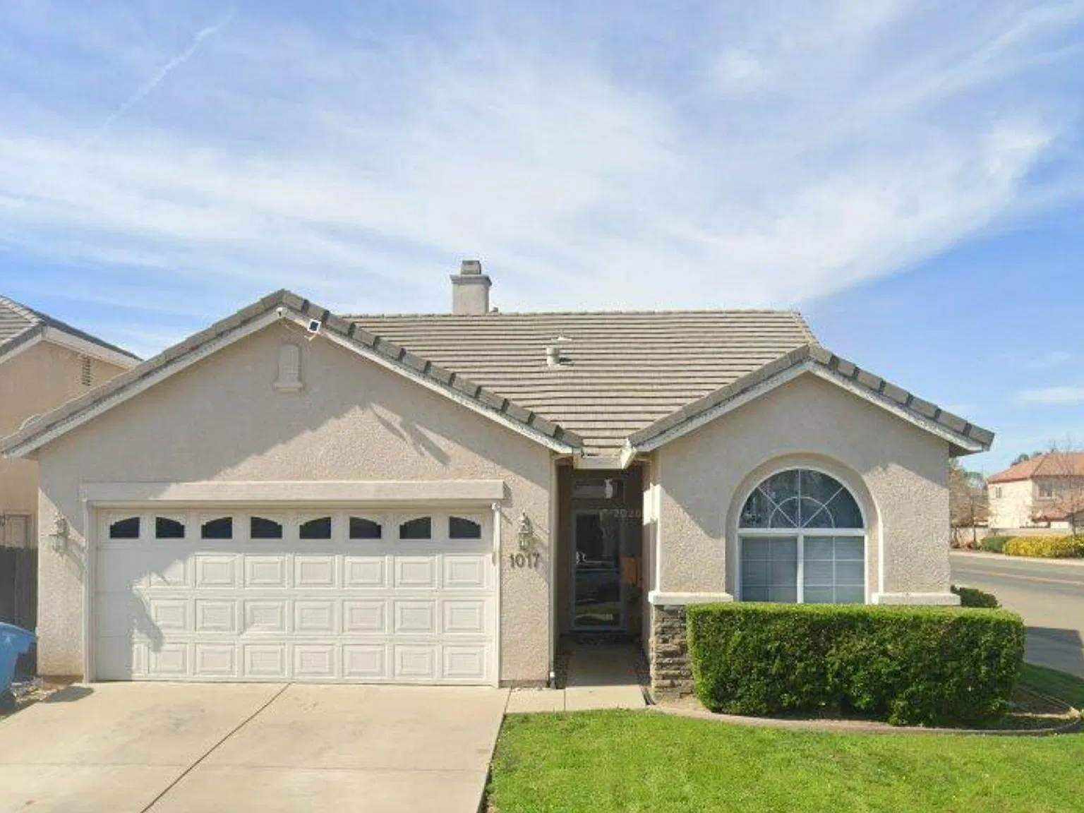 3 bed, 1600 sqft, $2,250 — Photo 1