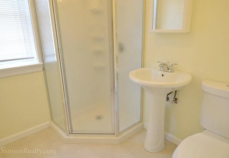 18 Medway St #5 — Photo 8