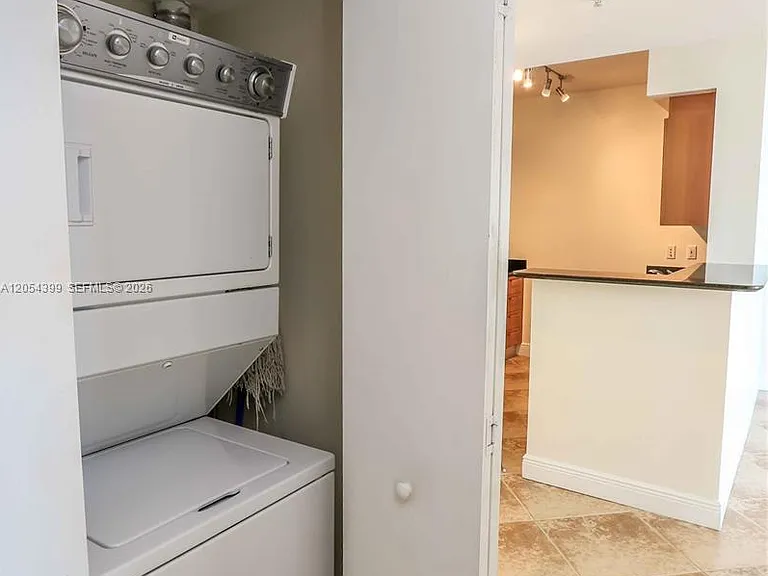 335 Biscayne Blvd #3510 — Photo 11