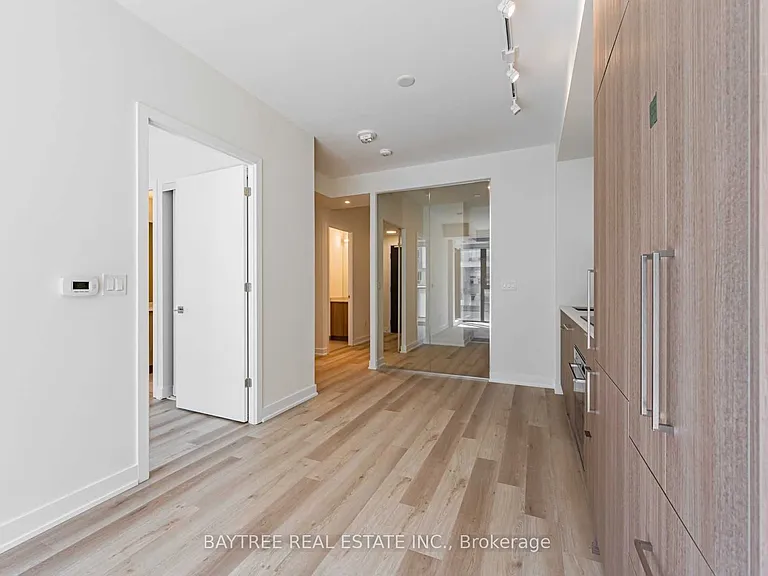 840 Saint Clair Ave W #414 — Photo 3