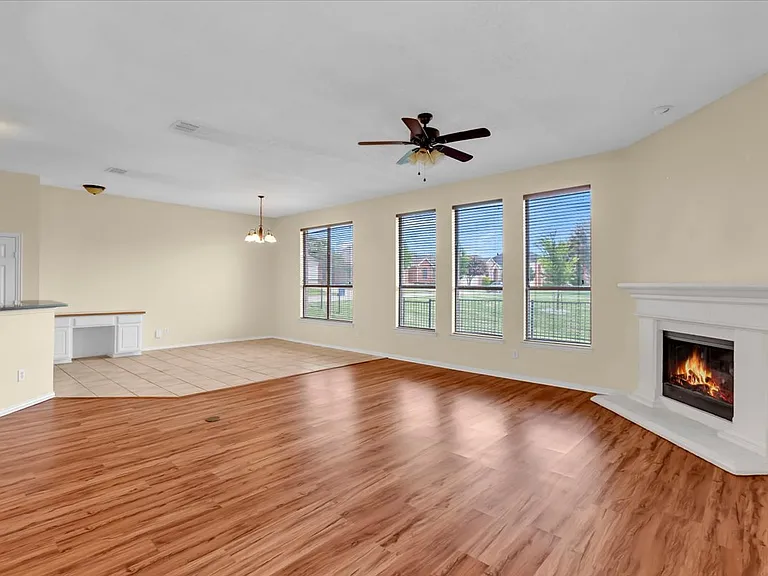 2023 Lairds Dr — Photo 4