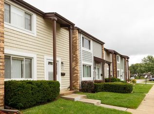 621 Ivy Ct #2, Wheeling, IL 60090