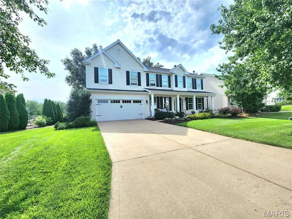 755 Cypress Knoll Dr, O'Fallon, MO 63368