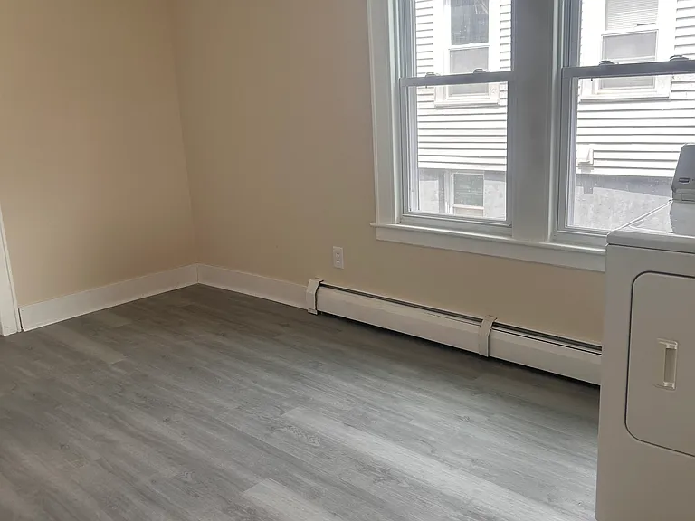 640 High St — Photo 8